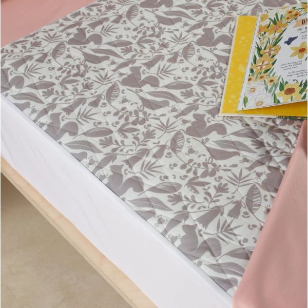 Staydry Little Boss Kids Bed Pad Queen Bed Safari Adventure