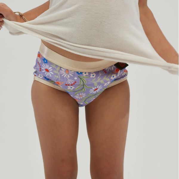 Staydry Girls Brief Size 6-8 Daisy